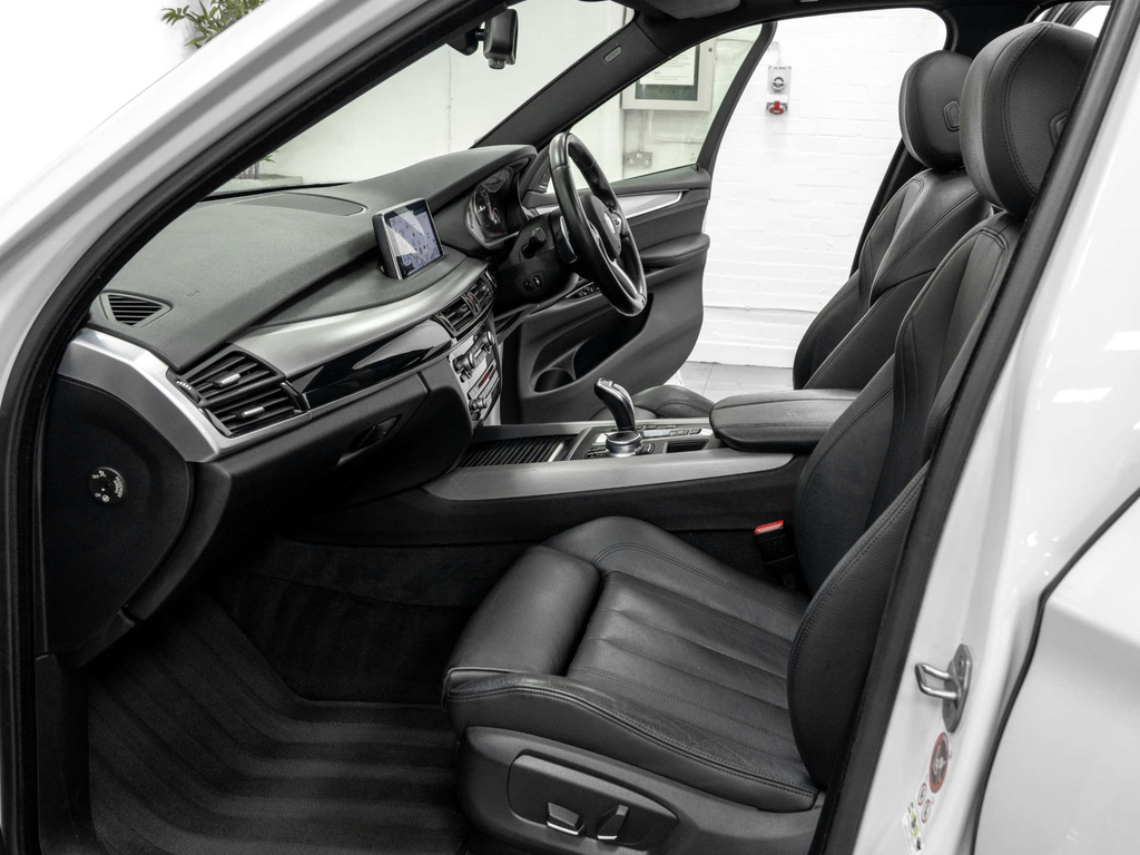 BMW X5 30D M Sport White #15