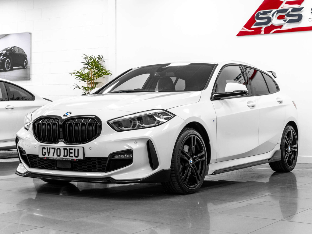 BMW 1 Series Hatchback GV70DEU White #2