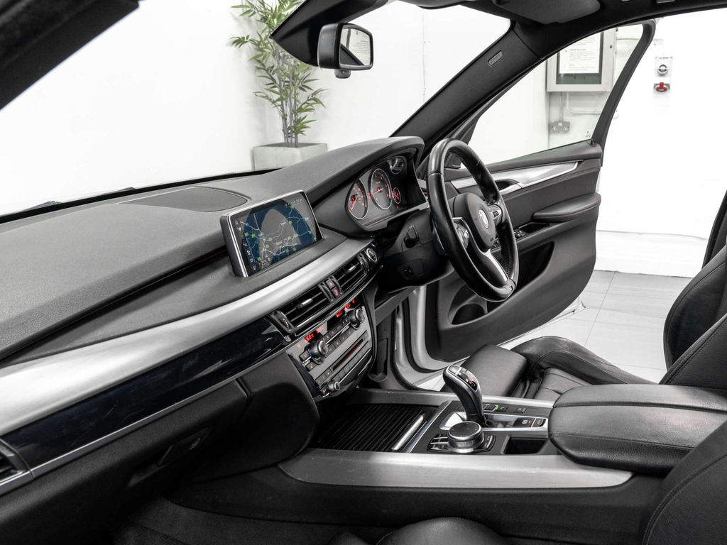 BMW X5 Xdrive30d Se Black #29