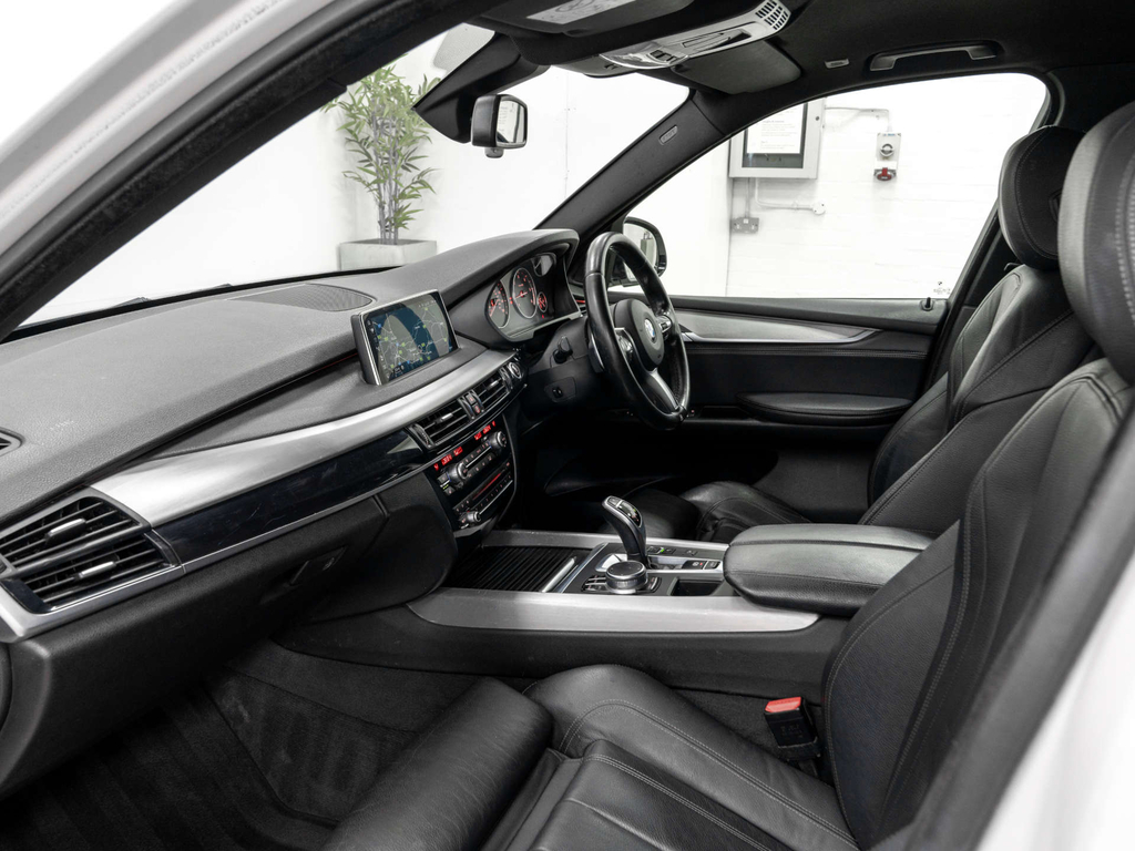 BMW X5 Xdrive30d Se Black #16