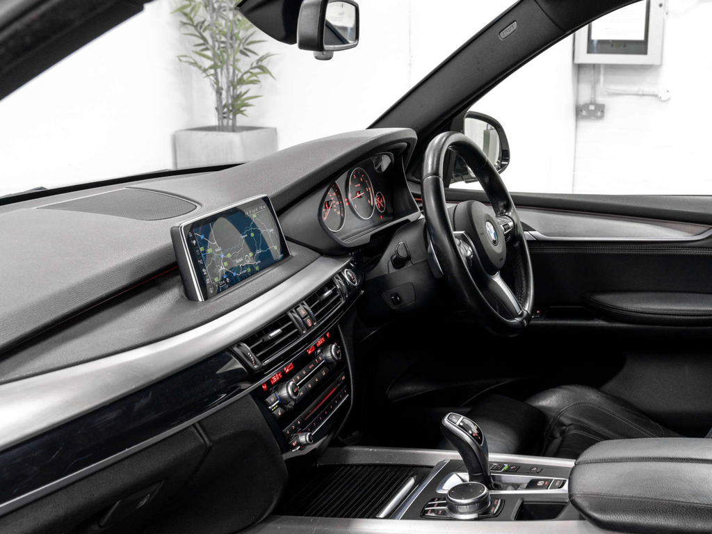 BMW X5 Xdrive30d Se Black #28