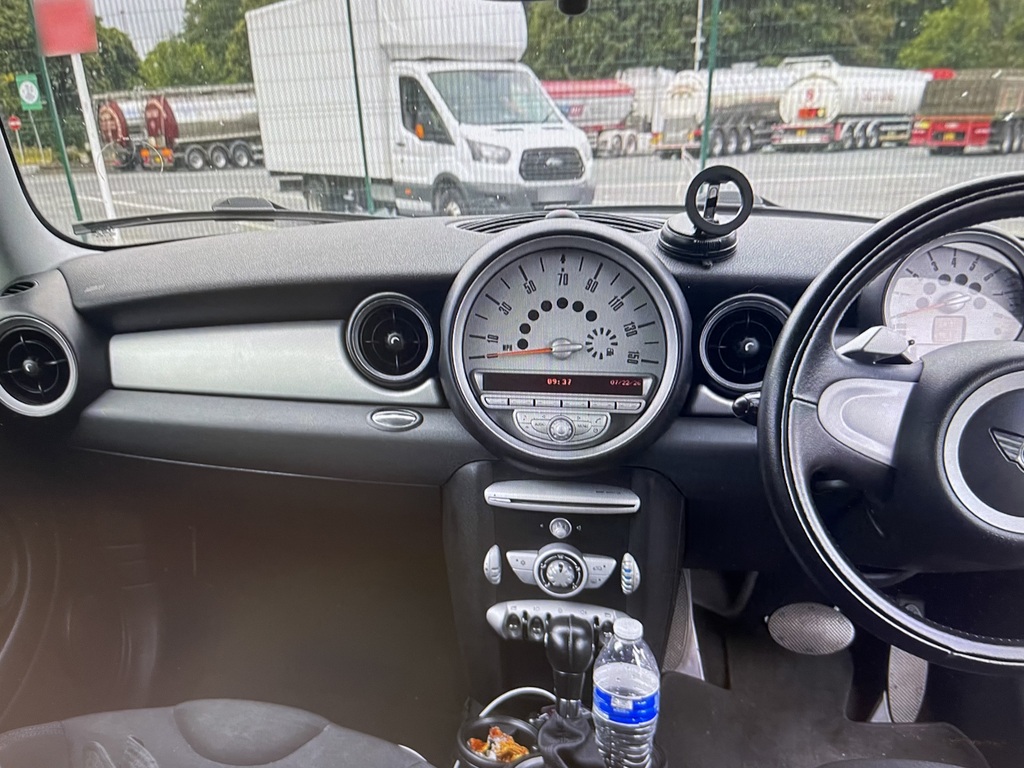 Mini Clubman Cooper D Green #8