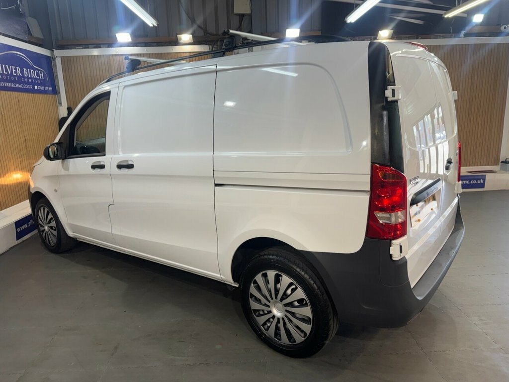 Mercedes-Benz Vito 2L Progressive HV22VJN White #4