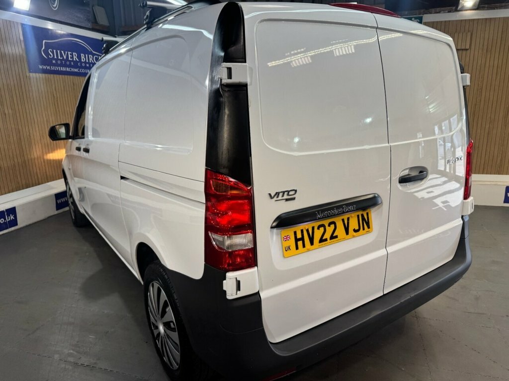 Mercedes-Benz Vito 2L Progressive HV22VJN White #6