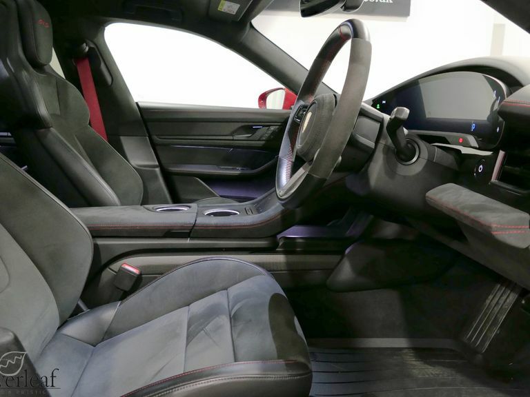 Porsche Taycan Base Automatic White #25