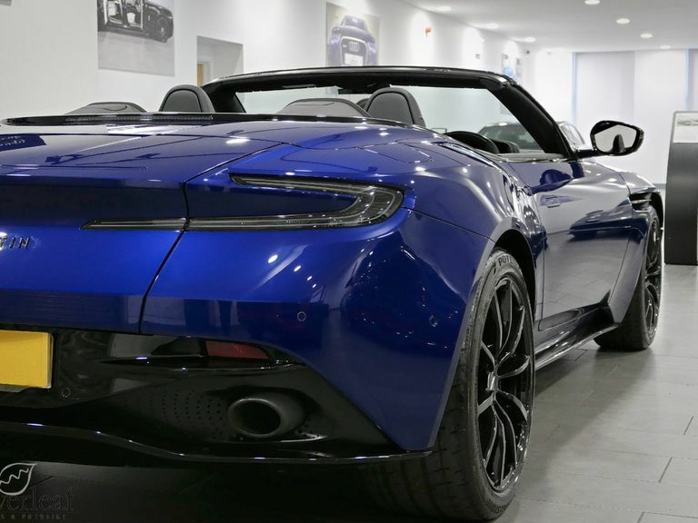 Aston Martin DB11 V8 Euro 6 Black #32