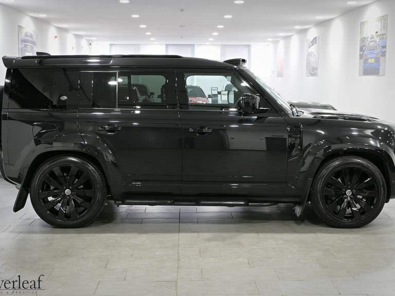 Land Rover Defender 110 2022 22 Land Rover Defender 110 D250 Xs Edition Ur Black #3