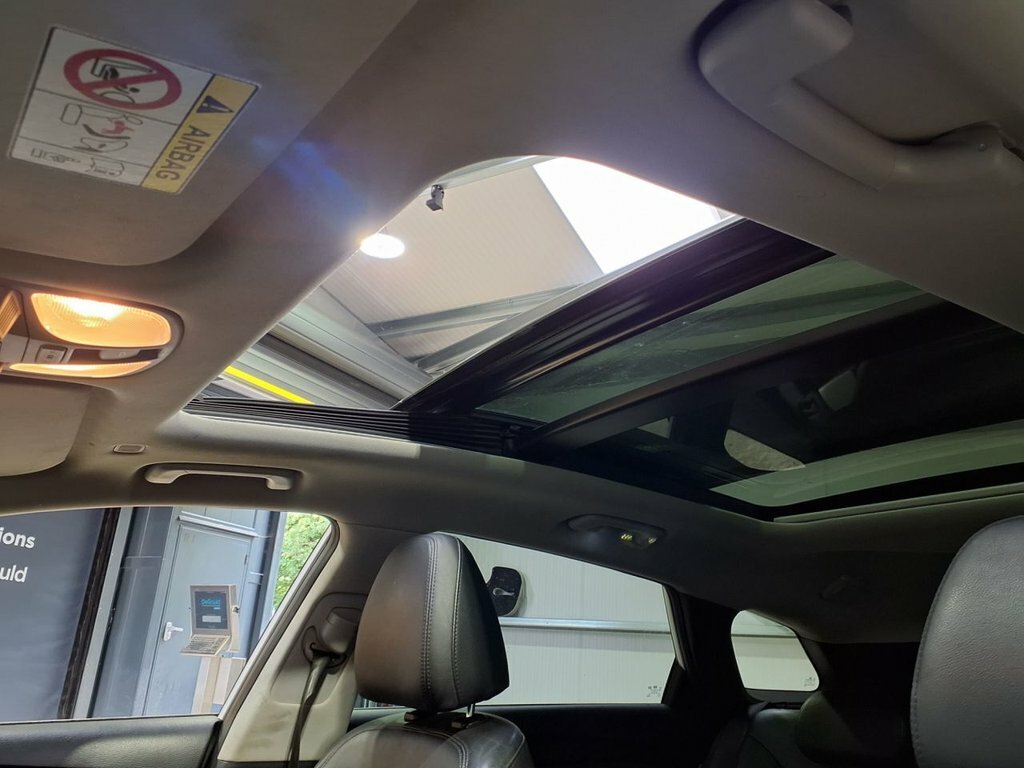 Hyundai I40 1.7L Premium White #4