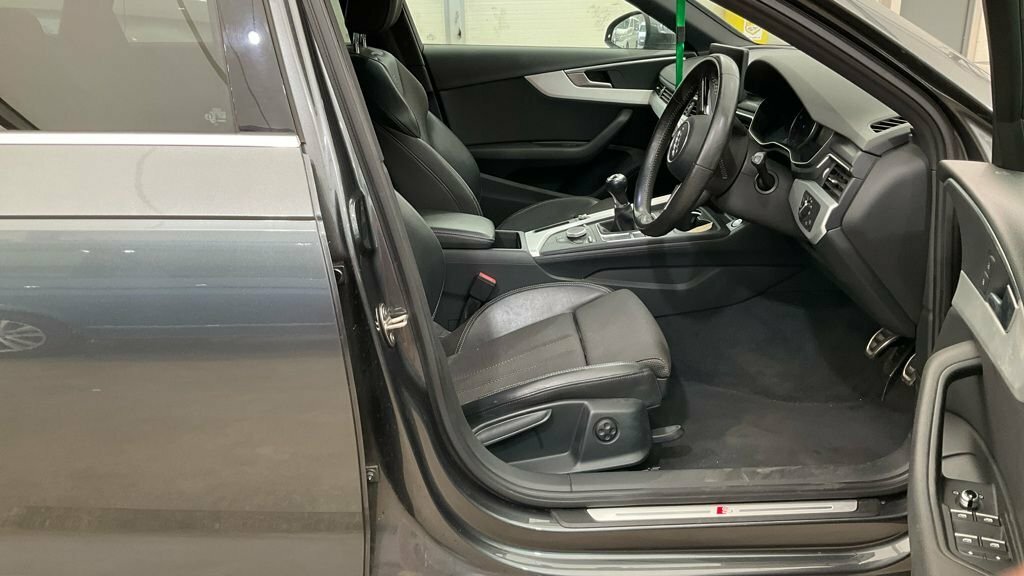 Audi A4 Avant 2L S Line Grey #5