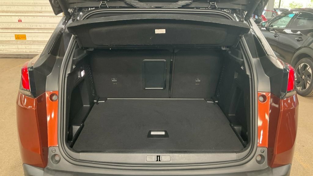 Peugeot 3008 1.5L Gt Line Premium Brown #6