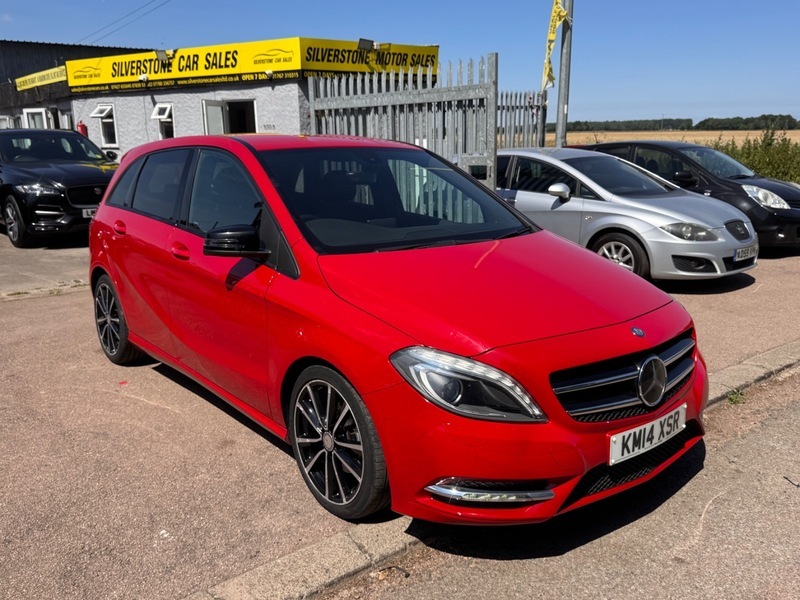 Mercedes-Benz B Class B180 Cdi Blueefficiency Sport Red