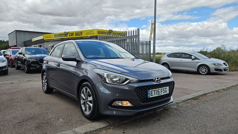 Hyundai I20 Mpi Se White #15