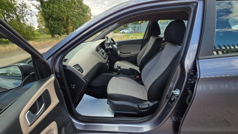 Hyundai I20 Mpi Se White #21