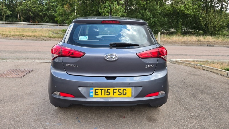Hyundai I20 Mpi Se White #13