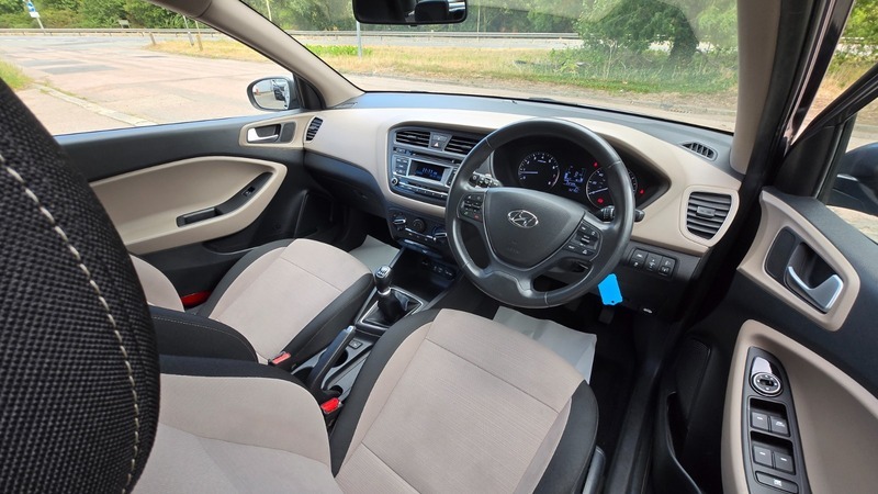 Hyundai I20 Mpi Se White #18