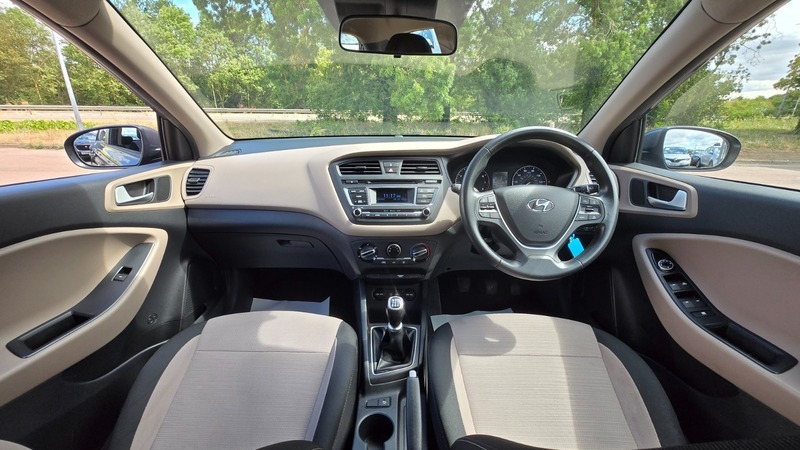 Hyundai I20 Mpi Se White #37