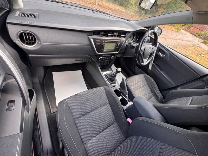 Toyota Auris Vvt-i Excel Hybrid Blue #22
