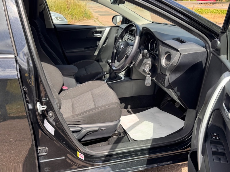 Toyota Auris Vvt-i Excel Hybrid Blue #17