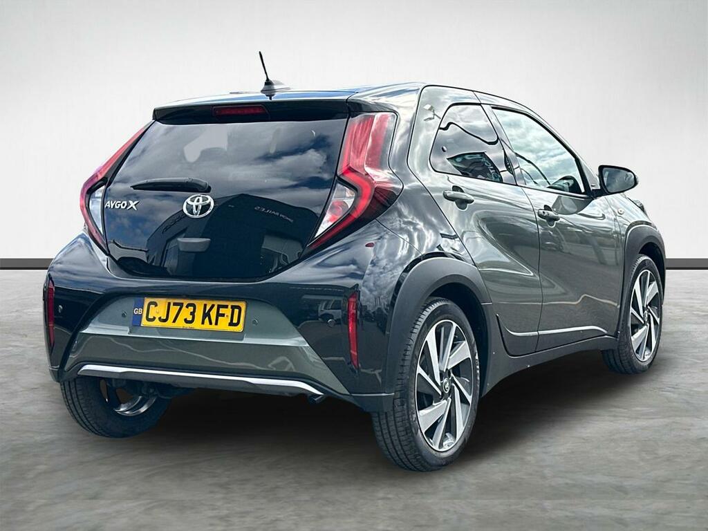 Toyota Aygo X 1.0 Vvt-i Exclusive Hatchback Eu CJ73KFD Green #3
