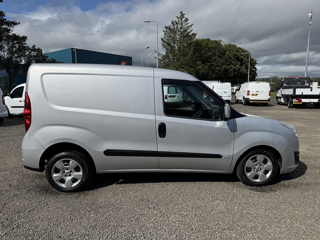 Vauxhall Combo Cdti 2000 Sportive Silver #3