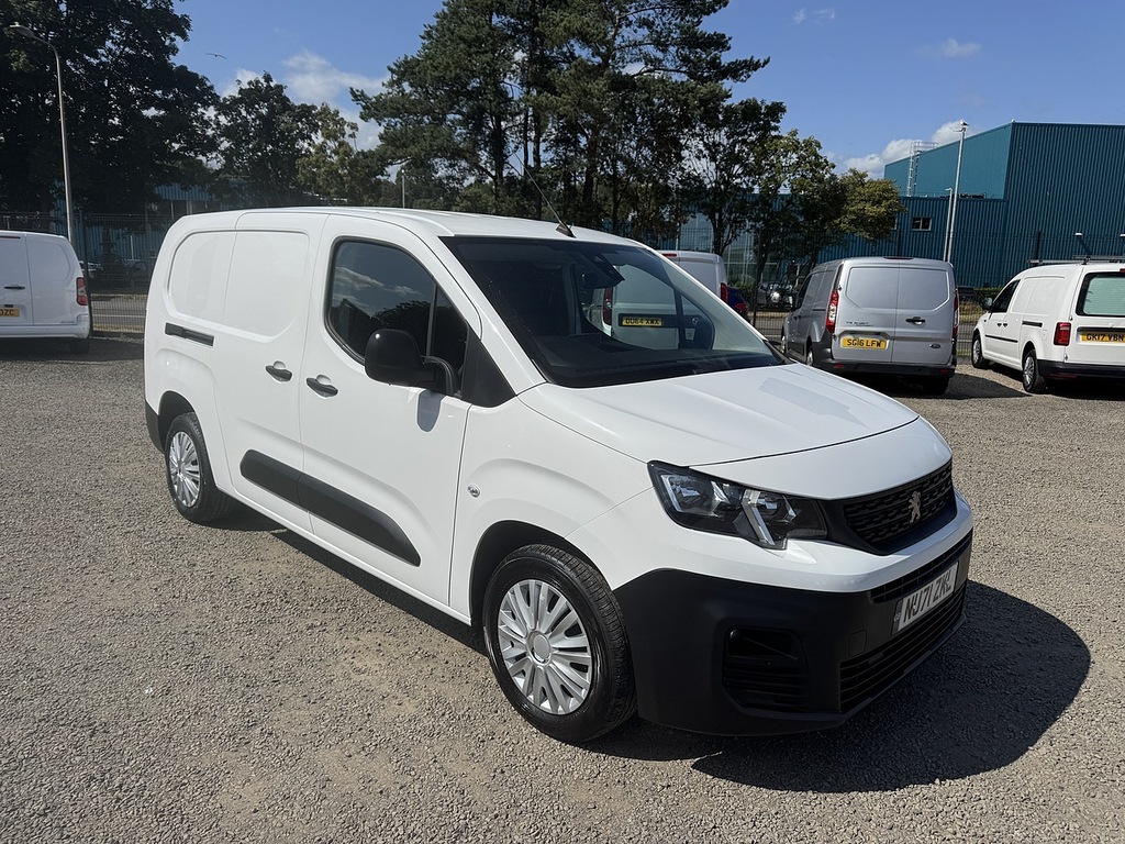 Peugeot Partner Bluehdi 850 Professional Premium White #3
