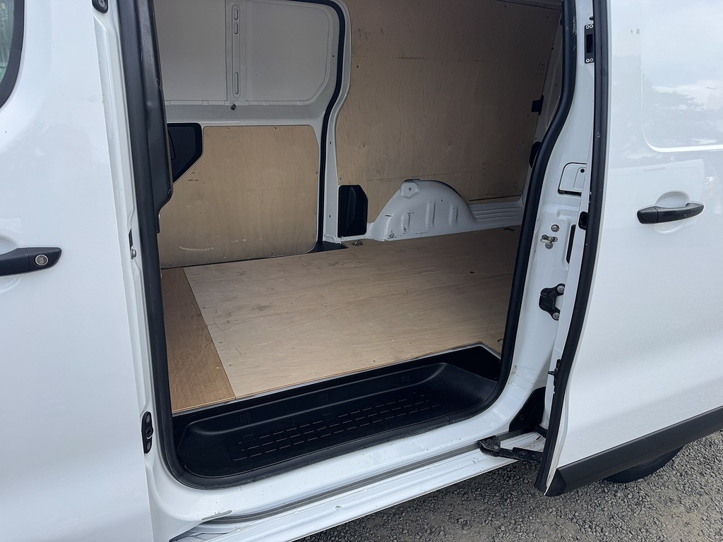 Vauxhall Vivaro 2900 1.5D 100Ps Dynamic Short Wheelbase L1h1 Low R White #22