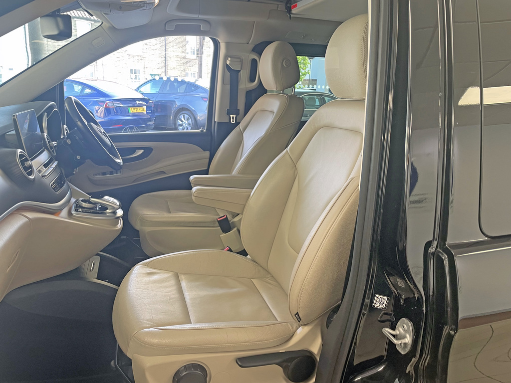 Mercedes-Benz V Class Mpv Black #56