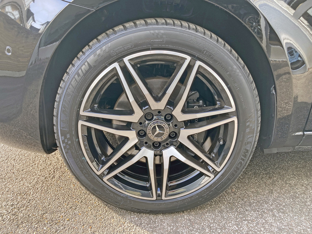 Mercedes-Benz V Class Mpv Black #16
