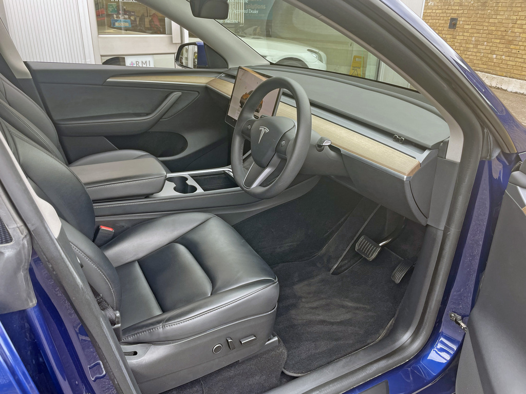 Tesla Model Y Long Range Awd #5