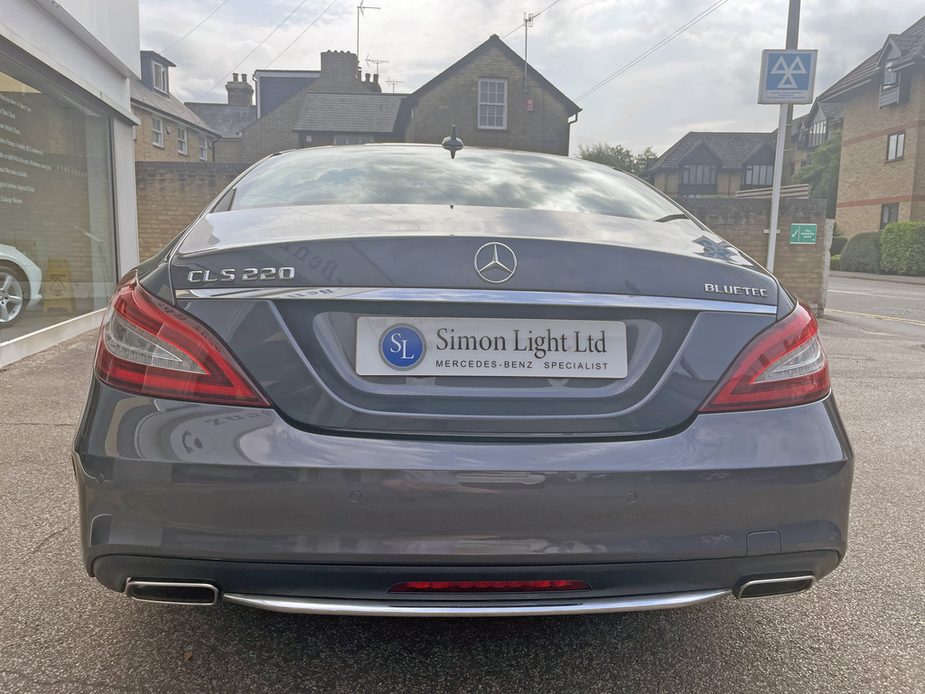 Mercedes-Benz CLS Coupe Red #26