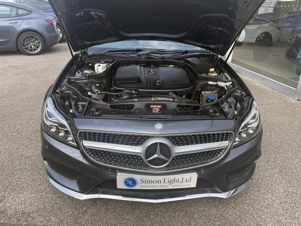 Mercedes-Benz CLS Coupe Red #12