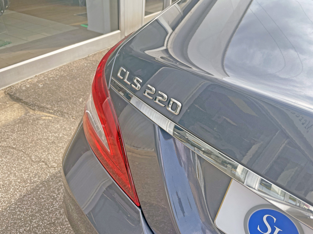 Mercedes-Benz CLS Coupe Red #41
