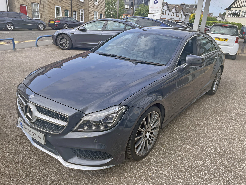 Mercedes-Benz CLS Coupe Red #22