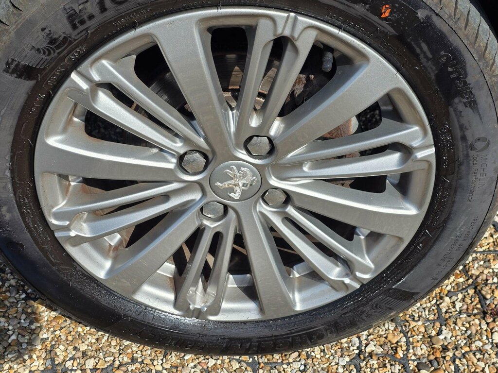 Peugeot 208 1.2 Puretech Allure Hatchback Eu Black #10