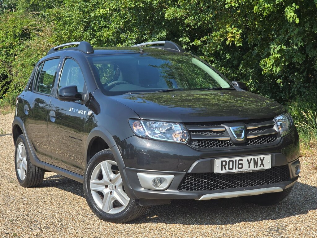 Dacia Sandero Stepway 0.9 Tce Laureate Hatchback Euro Black