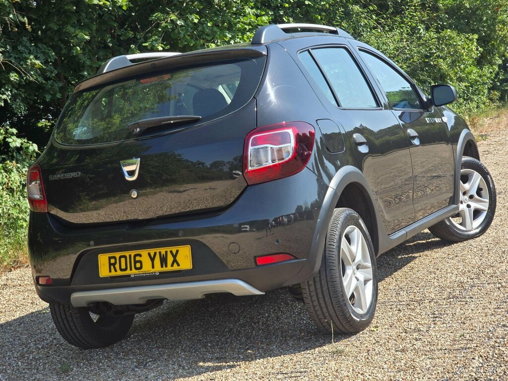 Dacia Sandero Stepway 0.9 Tce Laureate Euro 6 Ss Black #3