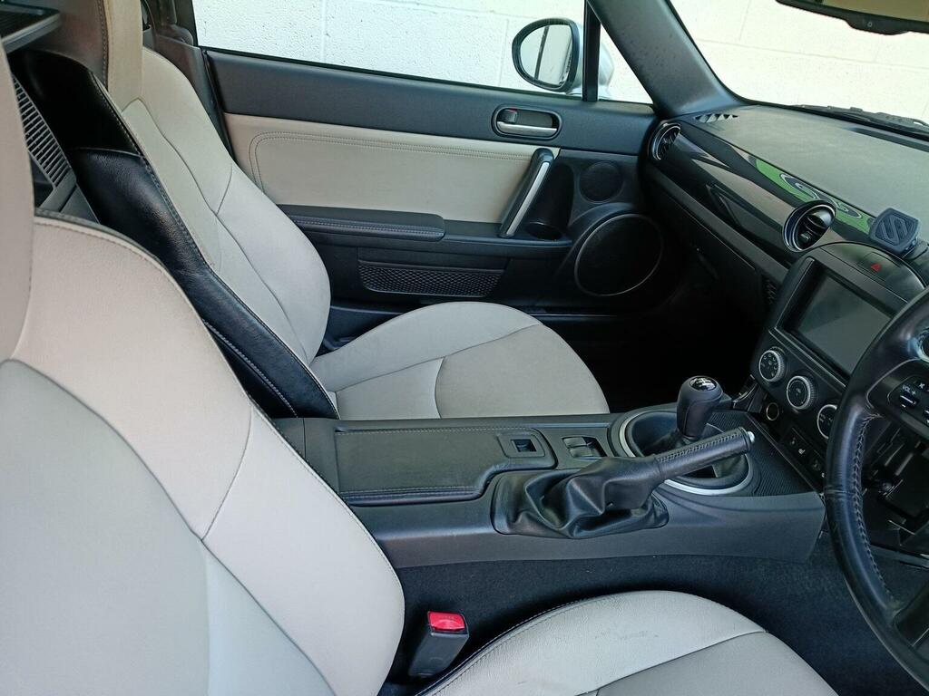 Mazda MX-5 White #11