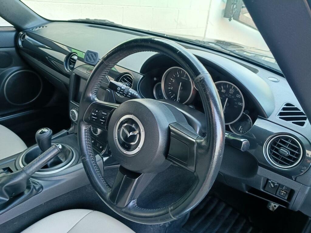 Mazda MX-5 White #9