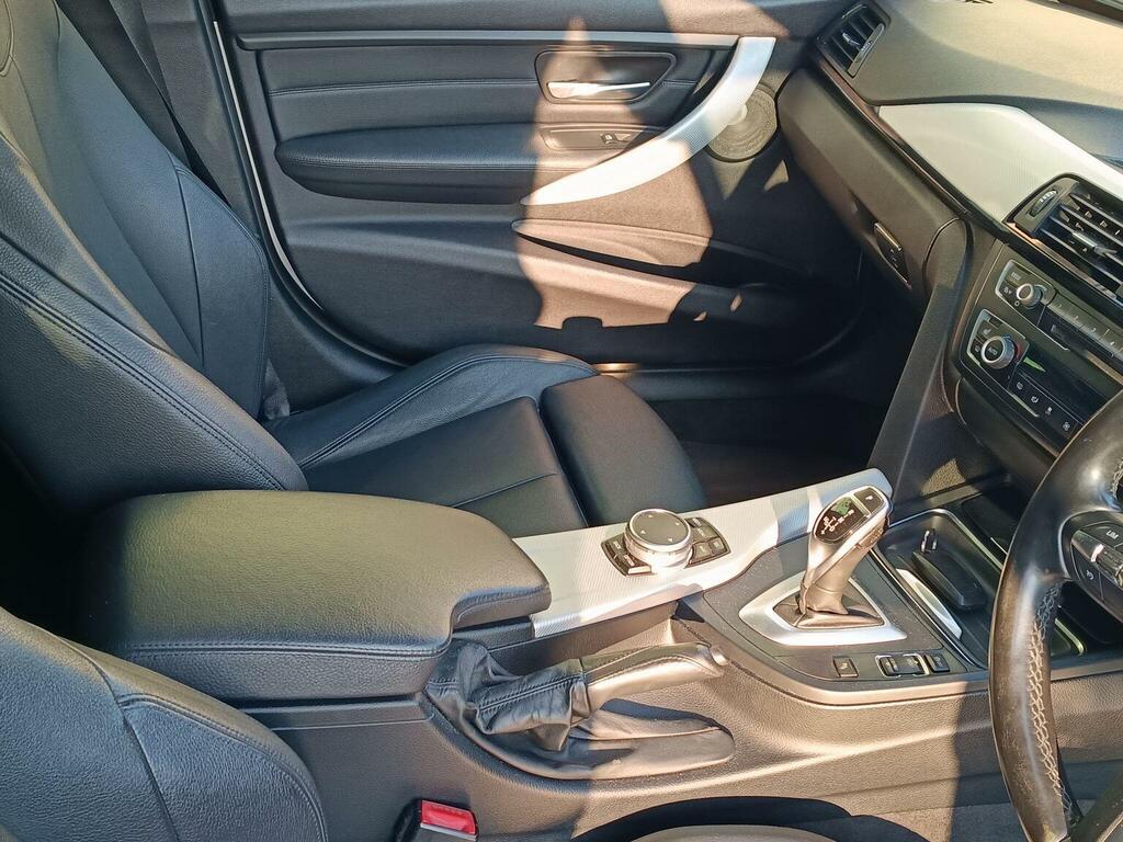 BMW 3 Series Saloon  #10