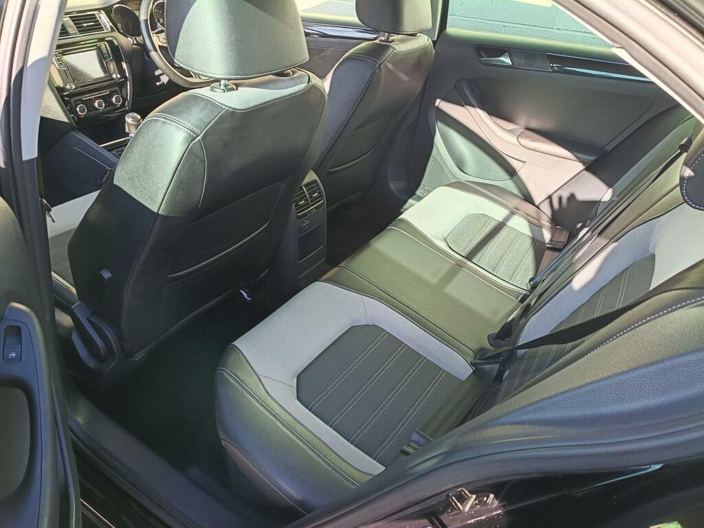 Volkswagen Jetta 2.0 Tdi Gt Saloon Blue #11
