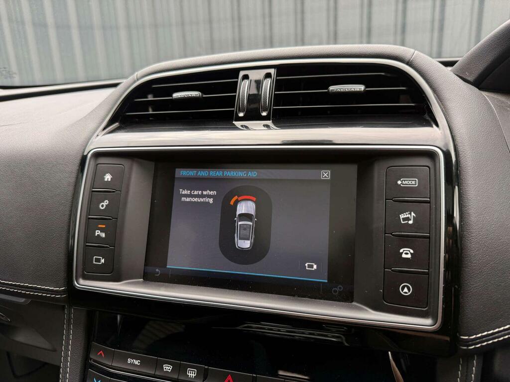Jaguar F-Pace 2.0D Prestige Awd Grey #37