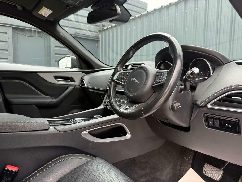Jaguar F-Pace 2.0D Prestige Awd Grey #28