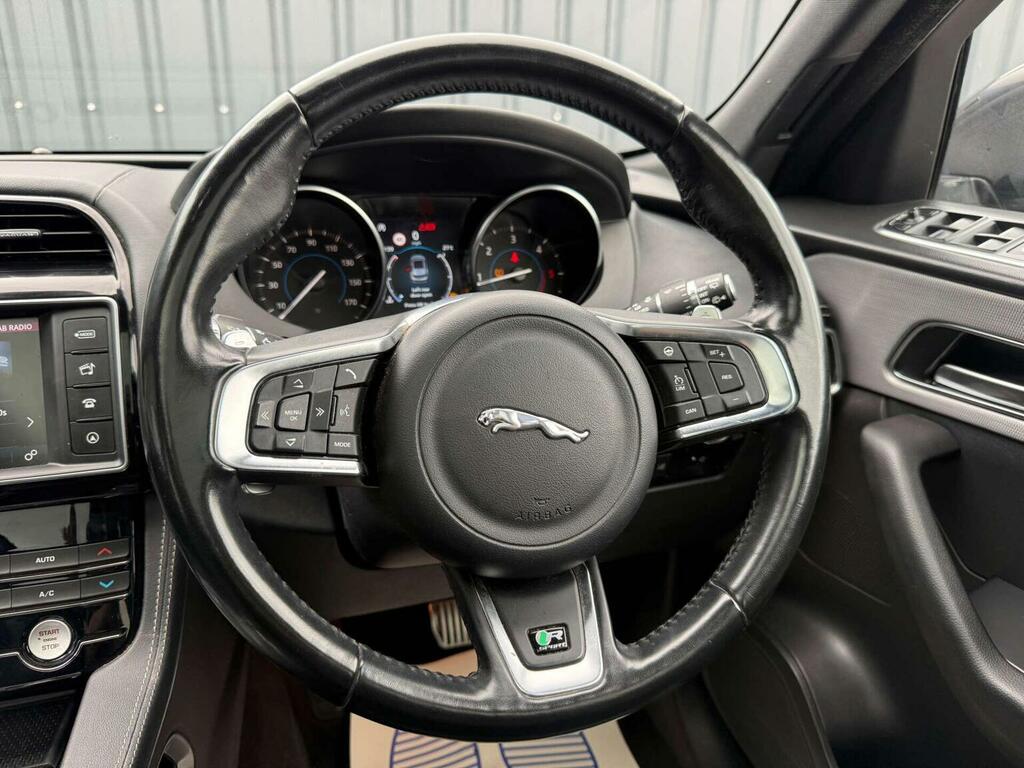 Jaguar F-Pace 2.0D Prestige Awd Grey #42