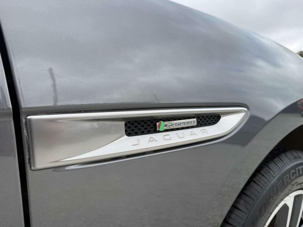 Jaguar F-Pace 2.0D Prestige Awd Grey #52