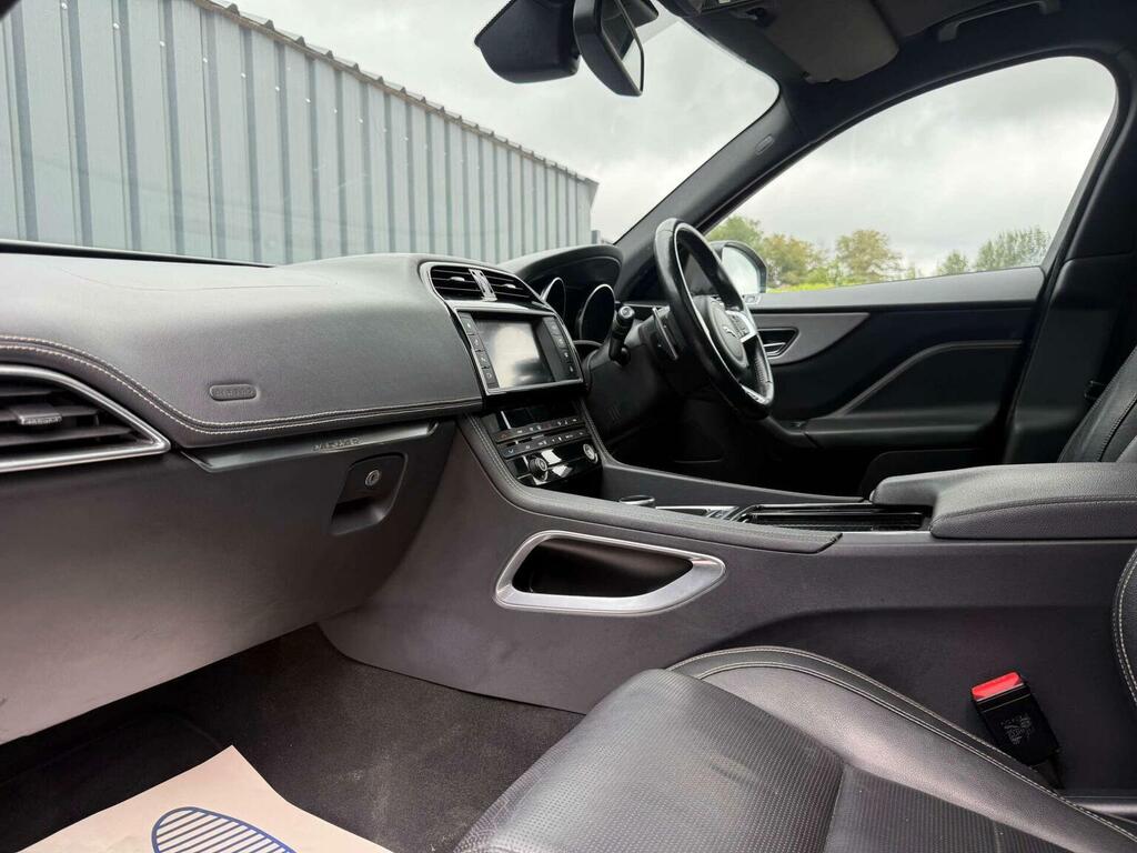 Jaguar F-Pace 2.0D Prestige Awd Grey #26