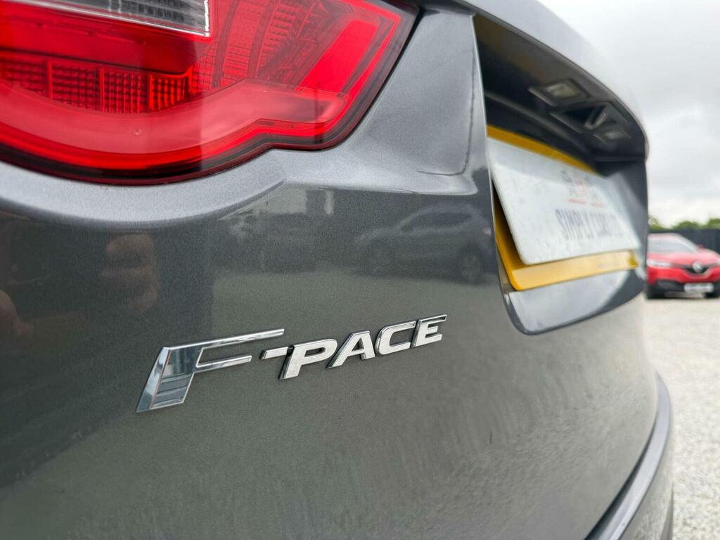 Jaguar F-Pace 2.0D Prestige Awd Grey #55