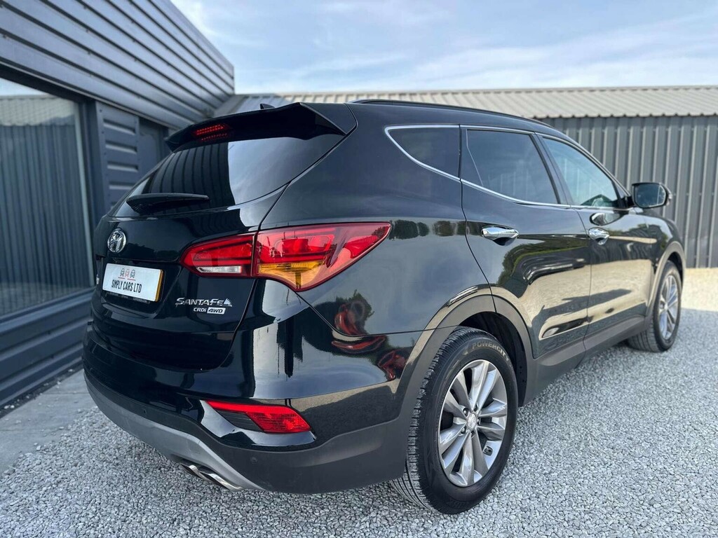 Hyundai Santa Fe 2.2 Crdi Blue Drive Premium 4Wd Euro 6 Ss Black #3