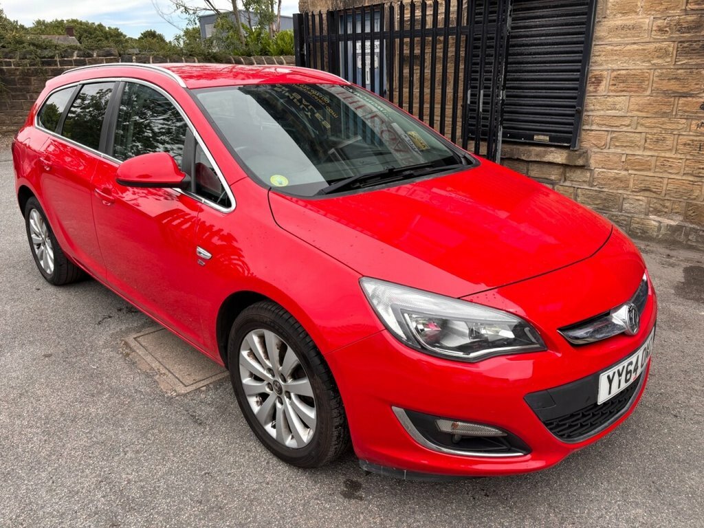 Vauxhall Astra Estate Red