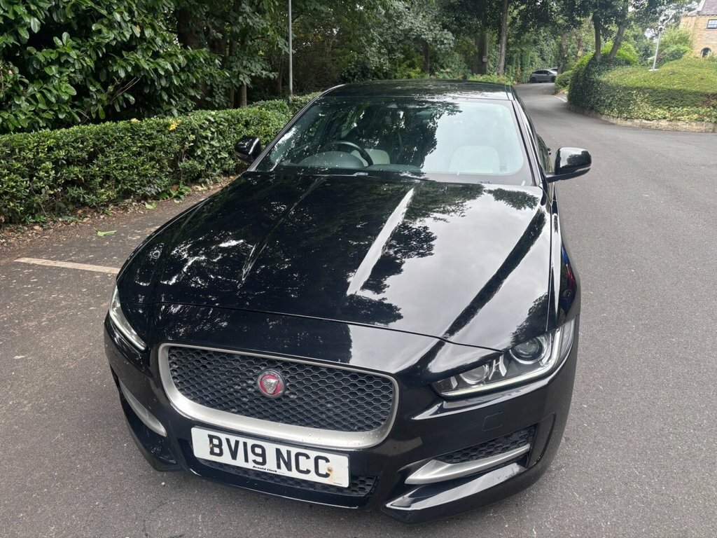 Jaguar XE 2L R-sport Black #6