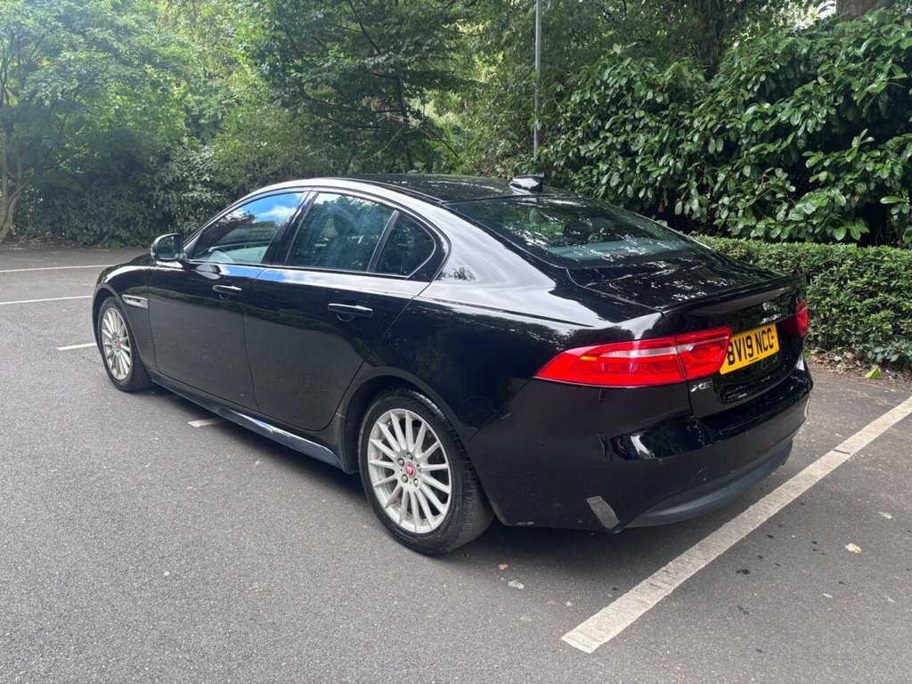 Jaguar XE Xe R-sport Black #10